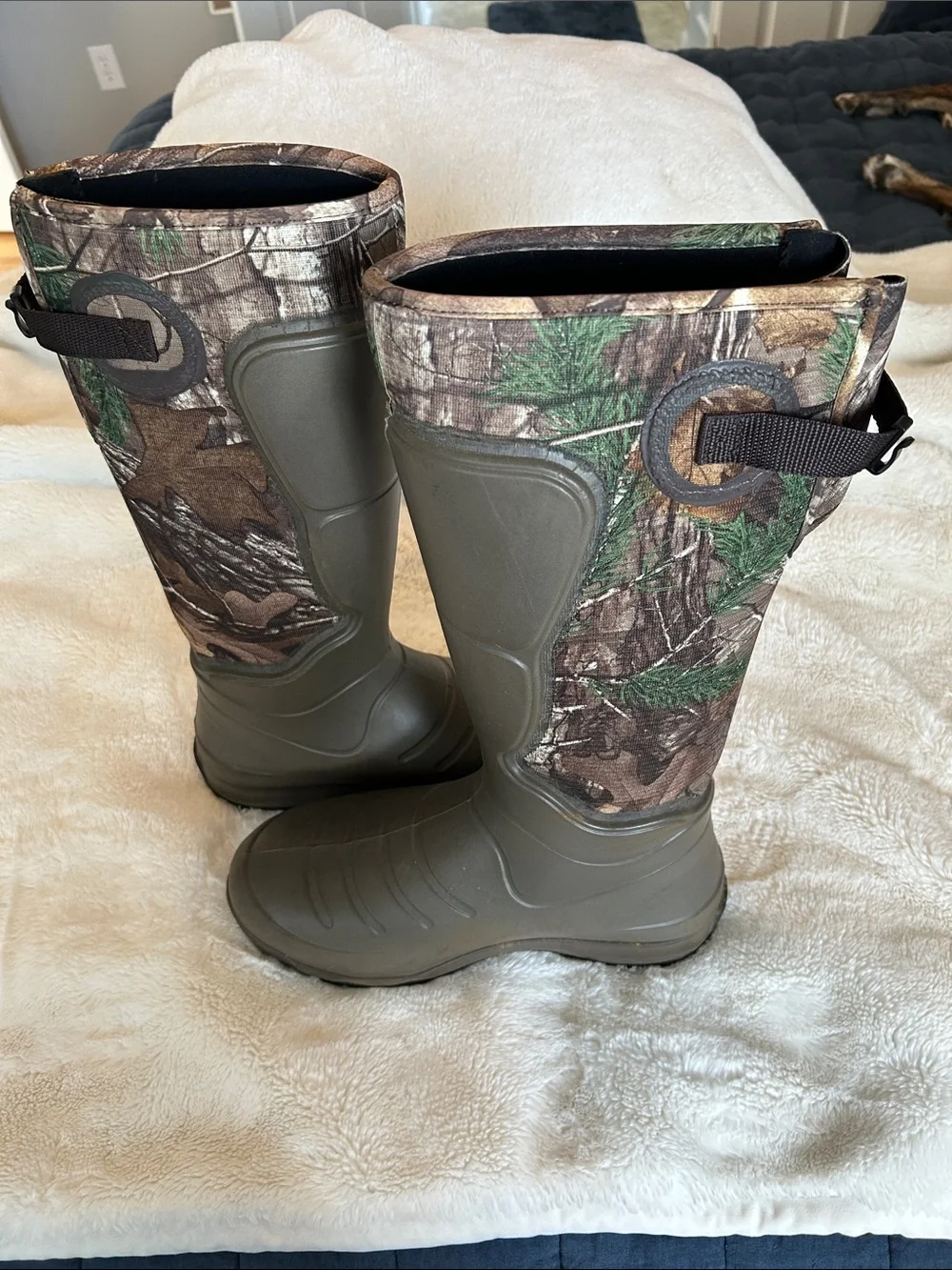 LaCrosse AeroHead 18” 7mm Hunting Boots – Men’s Size 11